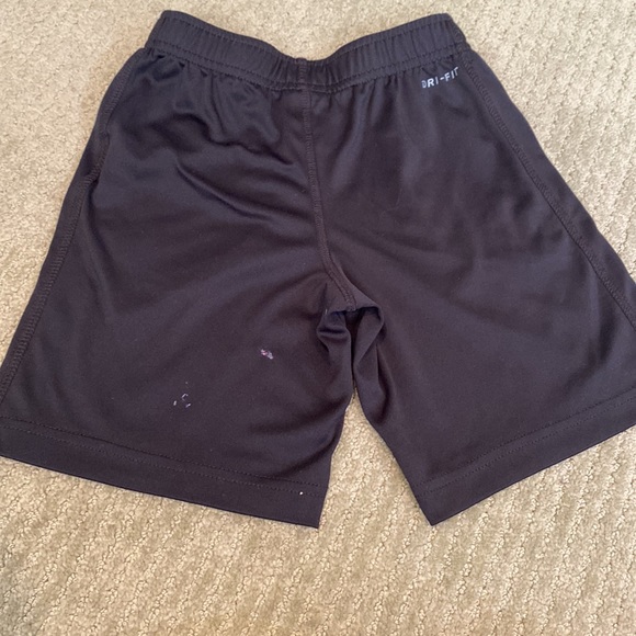 Bundle of boys dri-fit shorts - Picture 8 of 8